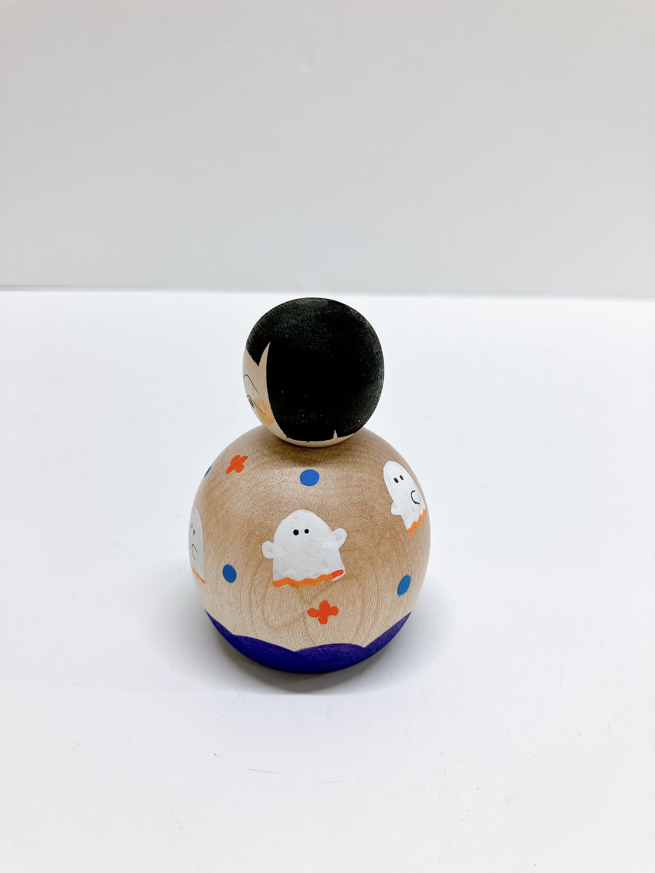 ハロウィンこけし－ゴースト－　志田楓工人　【山形県／菊摩呂こけし】約70㎜×48㎜